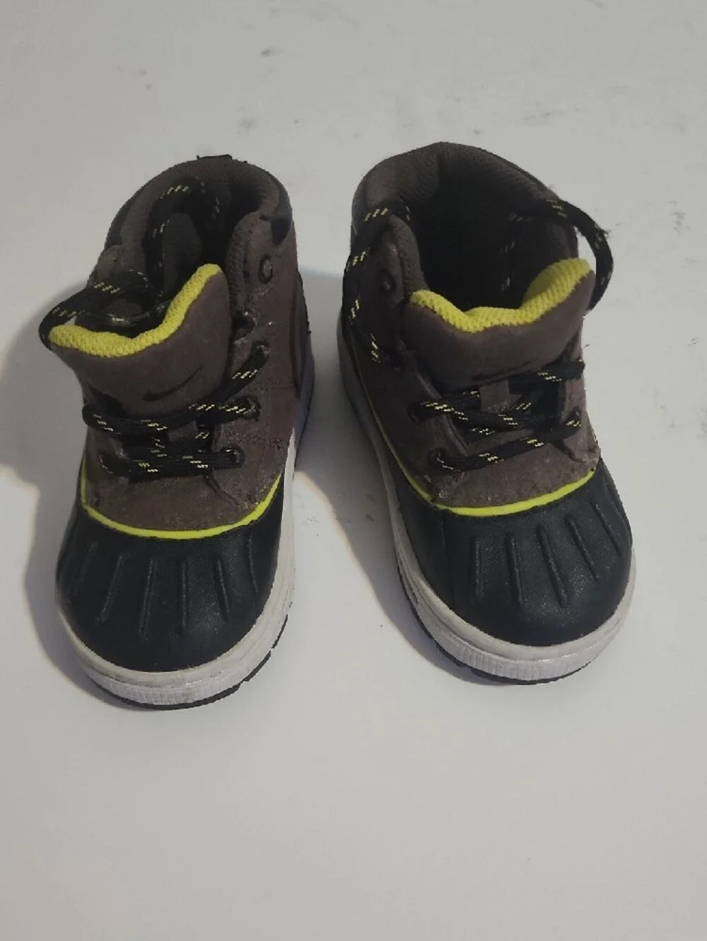 Nike Kids Black and Yellow Lace-Up Boots
